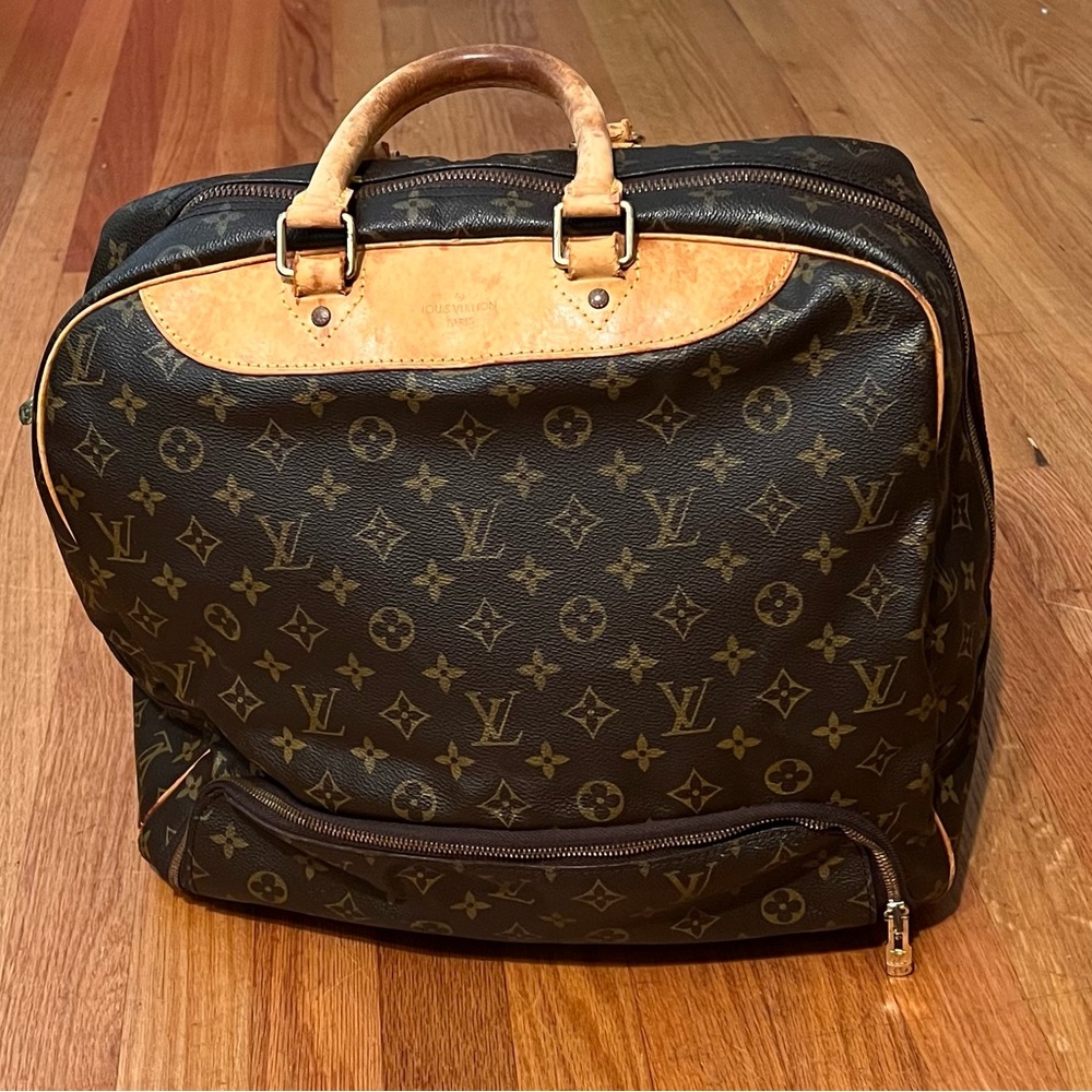 Louis Vuitton Monogram Evasion Sports Bag